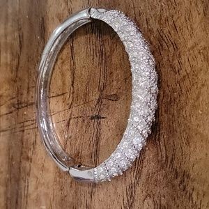 Diamond clasp bracelet